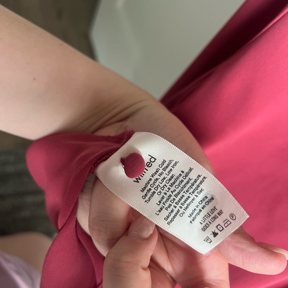 Aritzia Pink Silk Long Sleeve Blouse, Size XS - Picture 4 of 8